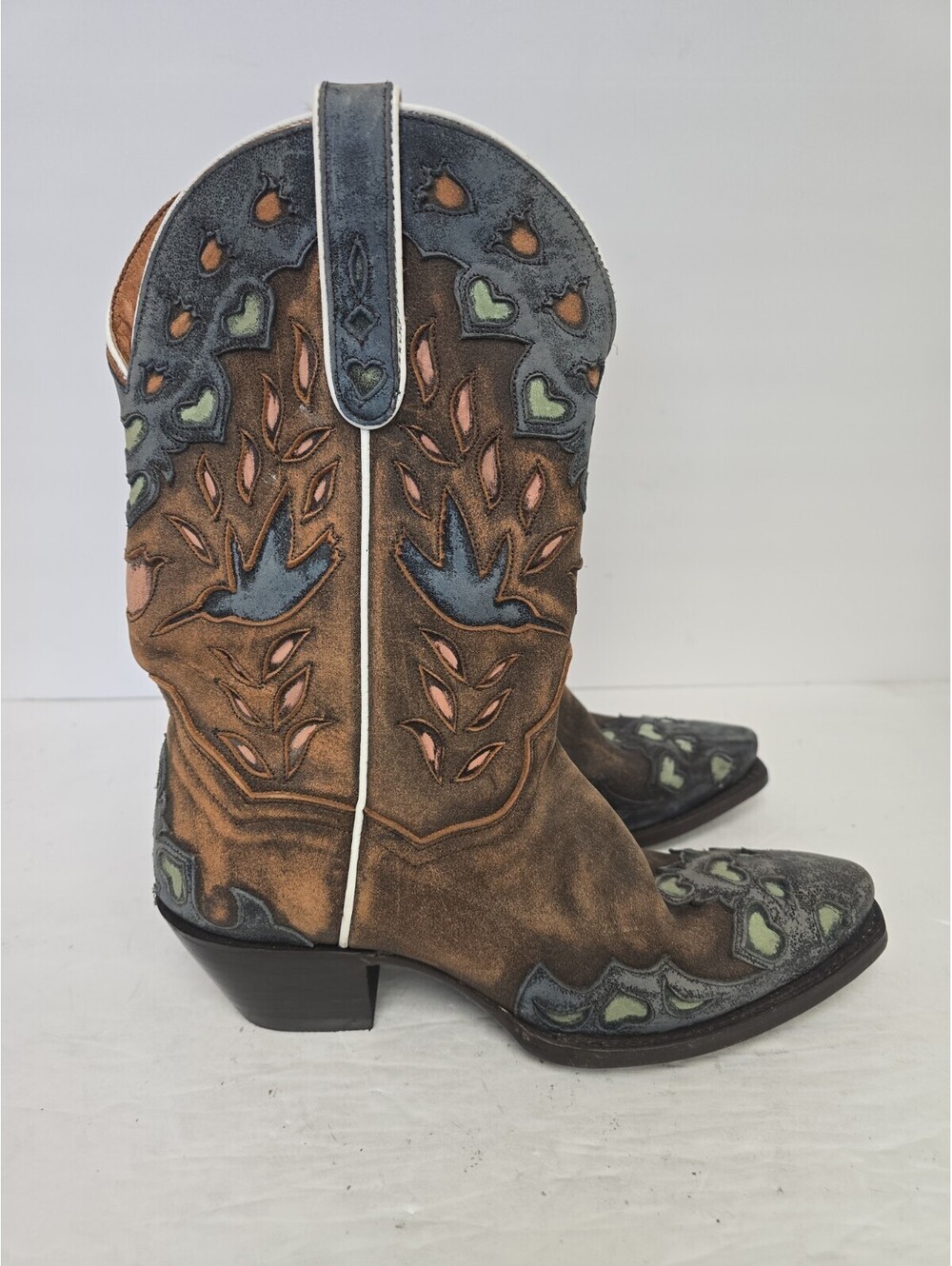 Dan Post Women's DP4362 Humming Bird Heart & Floral Snip Toe Western Boot 8M - Picture 2 of 7